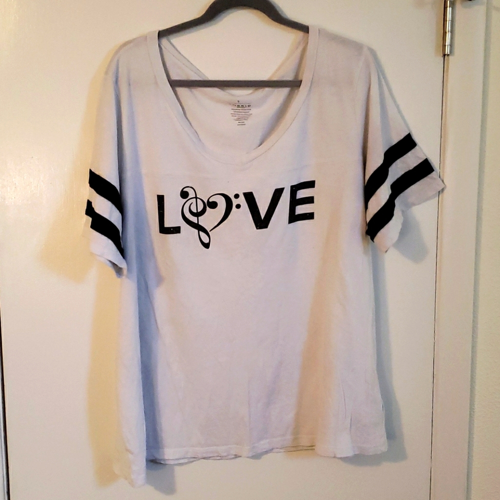 T-SHIRT
